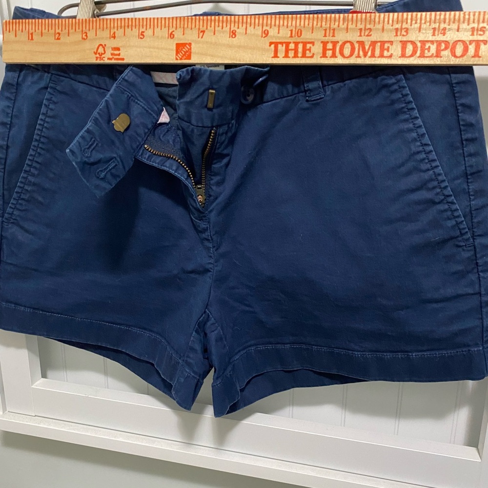 Vineyard Vines stretch Navy Blue Women's shorts sz 4 like new - Picture 4 of 5